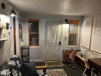 Lake Champlain 2-bedroom cottage with kayaks and bikes in beautiful Alburgh. Hotels in Alburgh