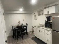 Subtle Peace Suite - Charming 2-bedroom apartment w/WiFi, AC Central to DC/MD/VA