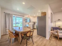 Adventure on Historic Route 66! Brand new renovation! Hotels in Laclede County