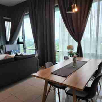 2km bukit bintang,300m MRT,luxury facilities,9pax,many car parks Others