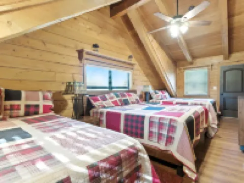 Frio Rivers Edge In The Heart Of Hill Country 3 Bedroom Cabin Hotels in Real County