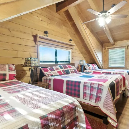 Frio Rivers Edge In The Heart Of Hill Country 3 Bedroom Cabin