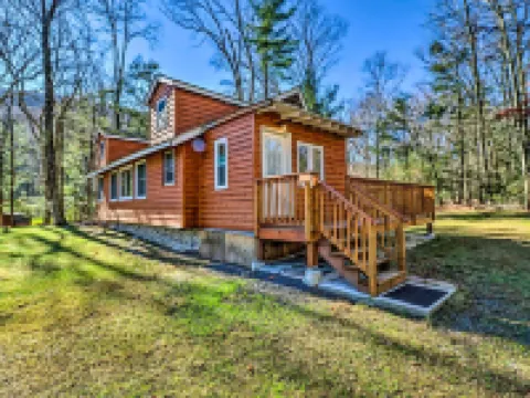 Cozy Tannersville Gem - Ski, Hike, Explore! Hotels in Pocono