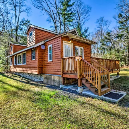 Cozy Tannersville Gem - Ski, Hike, Explore!