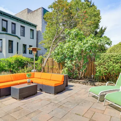 Walk to Hudson River Parks: Recently Renovated Apt Hotels in de buurt van Hudson River Waterfront Walkway