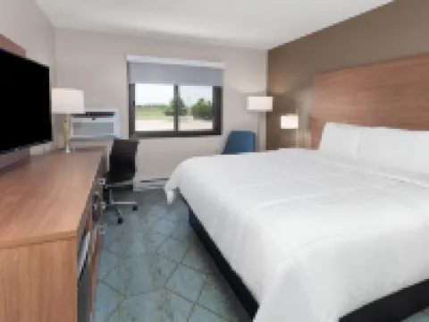Baymont by Wyndham Oshkosh Airport Hotels in Oshkosh