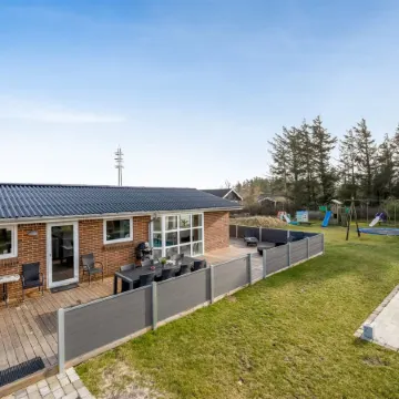 "Sissan" - 900m from the Sea