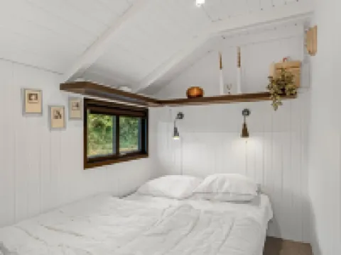 "Aksinja" - 250m to the Fjord