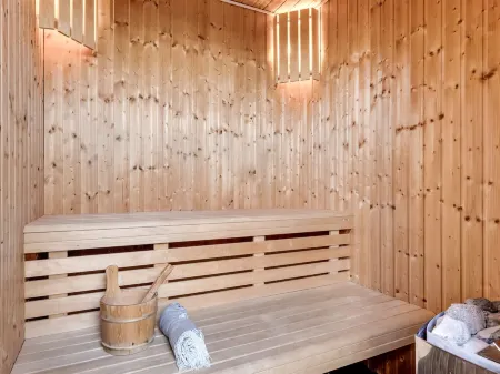 "Hornbogi" - 300m from the Sea