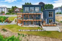 Stonegrove Residence Hotels in Blaine