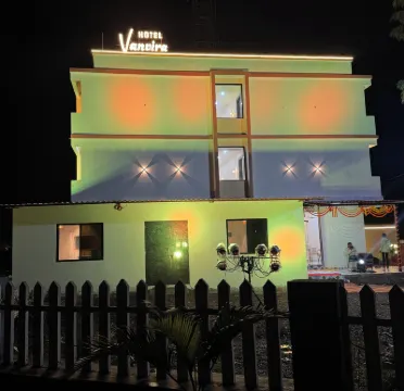 Hotel Vanvira Hotels near Visapur Fort