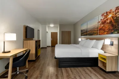 Days Inn by Wyndham Lexington Hotels near Lexington Farm & Garden Services Inc.