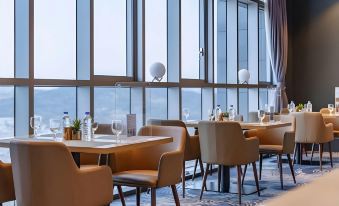 J-One Hotel