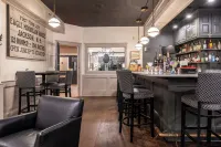 Eagle Mountain House and Golf Club - bar