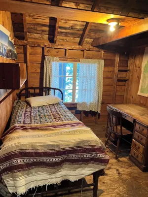 Big Squam Waterfront---Sleeps 12 Hotels near Holderness Central School