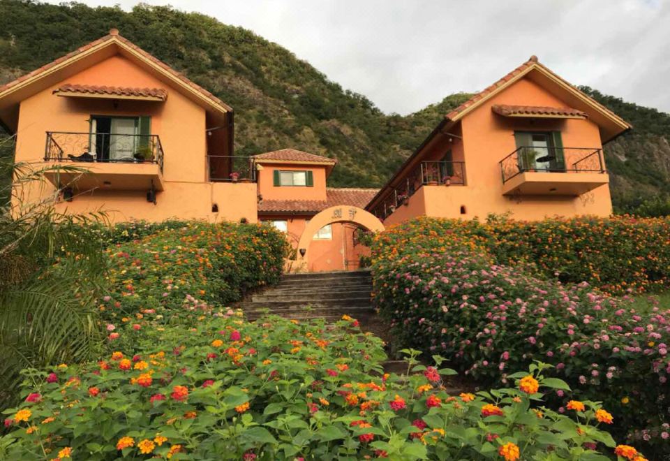 Wishing Well Café의 아늑한 내부 디자인