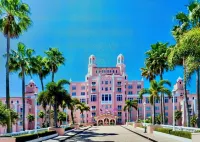 OCEANFRONT condo directly overlooking the clear blue water of the Gulf of Mexico