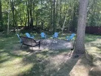 Cozy cottage with natural fire place! Hotels in Huron County