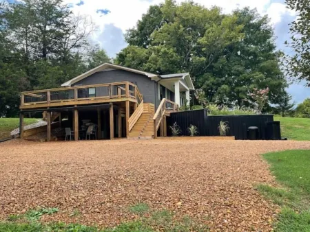 3 Minutes to Hiking, Kayaking & WaterFalls!