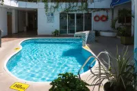 Waira Suites - Pools
