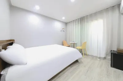 Gangneung Jeongdongjin Lavender Hotels near Hwangto Tteurak