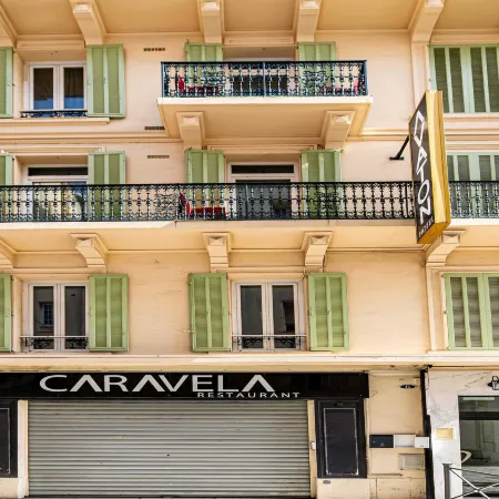 Hotel Avaton - Cosy bedroom - Cannes Centre