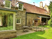 Cottage in North York Moors with Scenic Trails