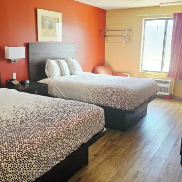 Budgetel Inn & Suites