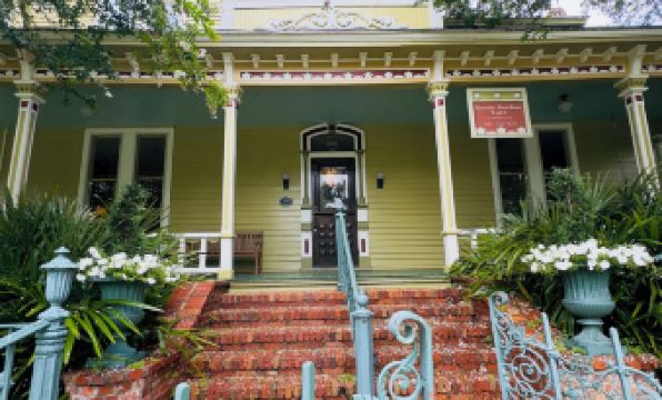 Rothschild-Pound House Inn