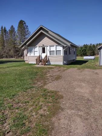 Discover Hawkins Charm in Our 3-Bedroom Retreat Near Atv & Snowmobile Trails