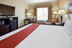 Holiday Inn Express & Suites Gallup East