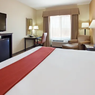 Holiday Inn Express & Suites GALLUP EAST by IHG