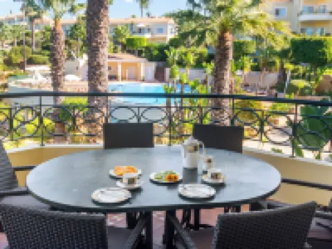 Presa de Moura Hotels in Estombar