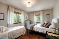 Beautiful Private Home Close Ski Mountain, Panoramic Views With Great Rates! Hotels near Soda Spring