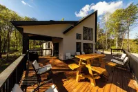 Lavish New Lodge Surrounded by Nature in Hocking Hills - Lodge 1