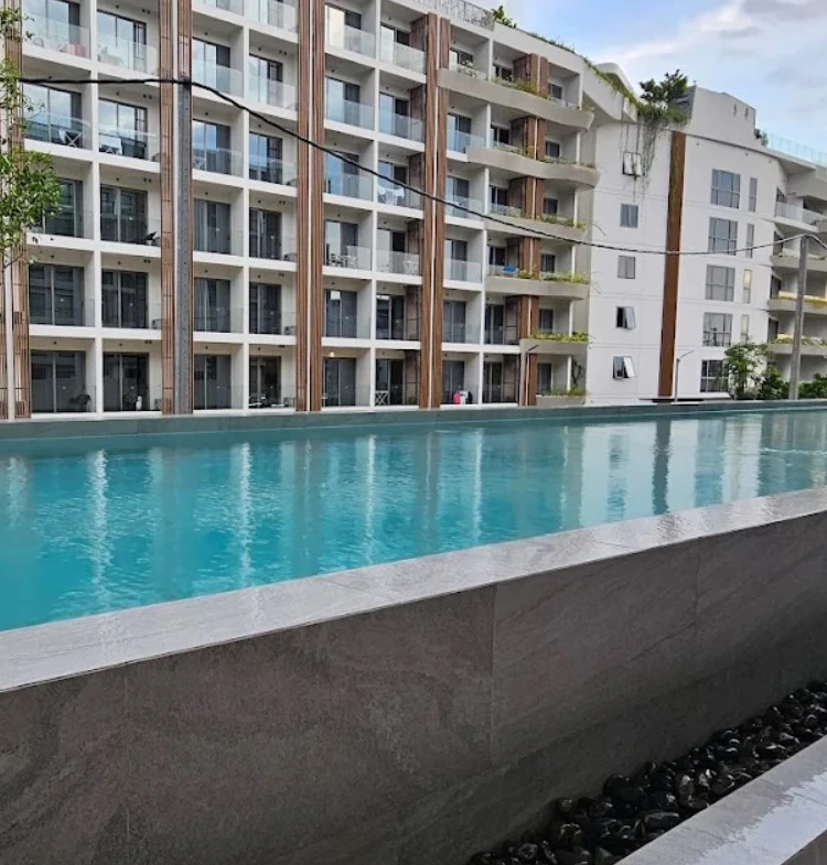 รูปภาพของBrand new studio with washer near Boat Avenue