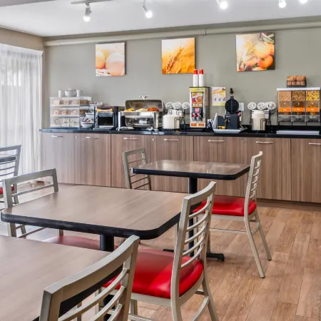 Comfort Inn East