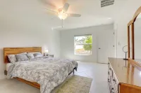 Bright Port Charlotte Home - 2 Mi to Beach! - badewanne