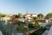 Anore Luxury Suites - Parking