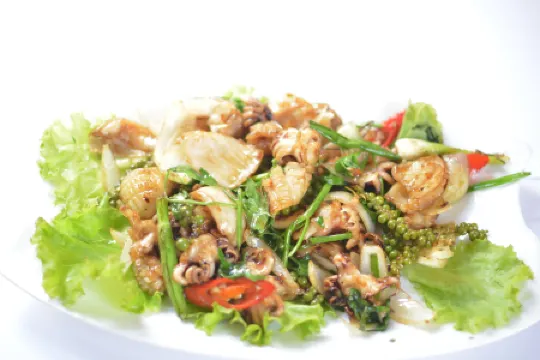 Neakru Guesthouse and Restaurant