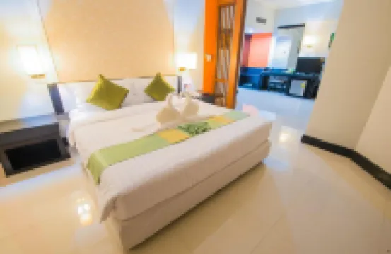 阿薩萬酒店 鄰近Wat Pho Chai Phra Aram Luang的酒店