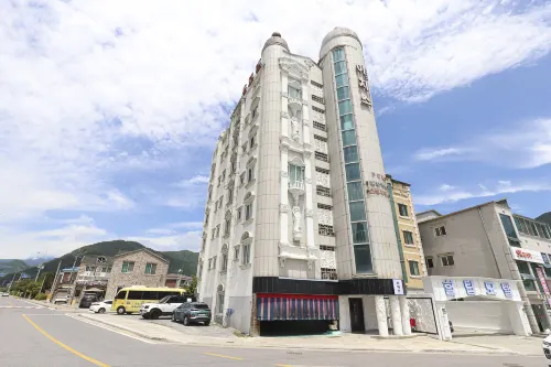 Taebaek Egis Hotels in Taebaek