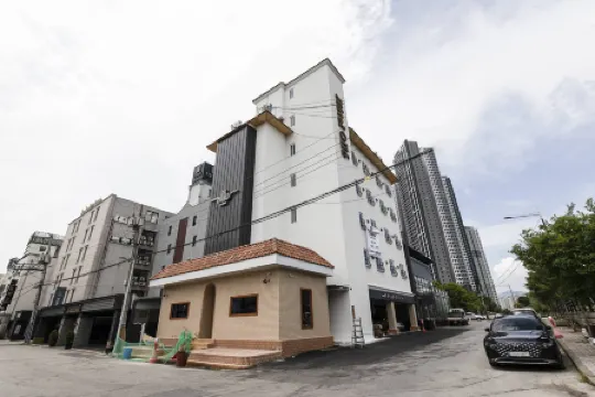 Chuncheon Hotel Ollé (Hotel Ollé) Отели в г. Чхунчхон