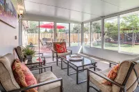 Suburban Home 9 Mi to Dtwn Denver: Outdoor Oasis! - 3-Star