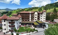 Almhof Hotel Call