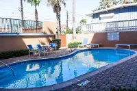 Seagull 101 Minium 3 Bedroom Condo by RedAwning