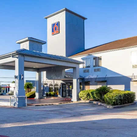 Studio 6 Suites Pasadena, TX