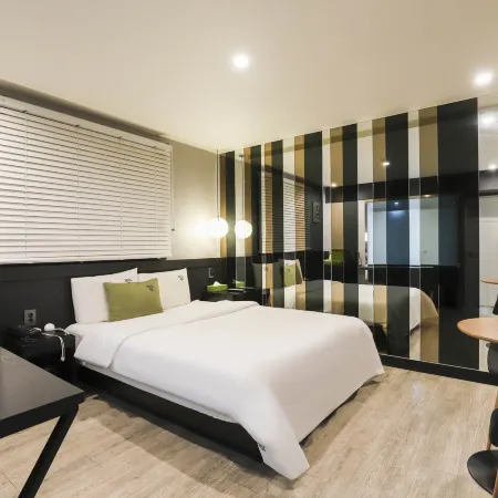 Busan Yeonsan Togok Hotel Roi Отели рядом с достопримечательностью «Храм Оннёнсонвон»