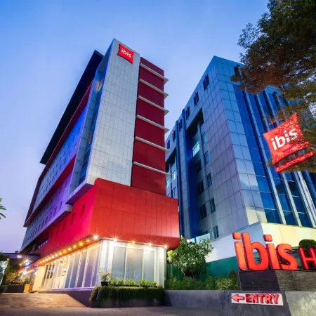 Ibis Jakarta Senen Отели рядом с достопримечательностью «Площадь Atrium»