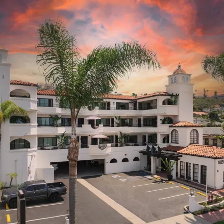 The Surfbreak Hotel